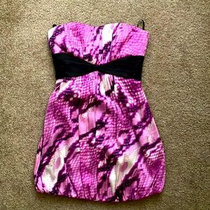 Bebé strapless mini satin dress